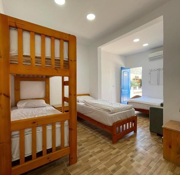 اتاق لوکس خانوادگی, Auski Hostel Dahab