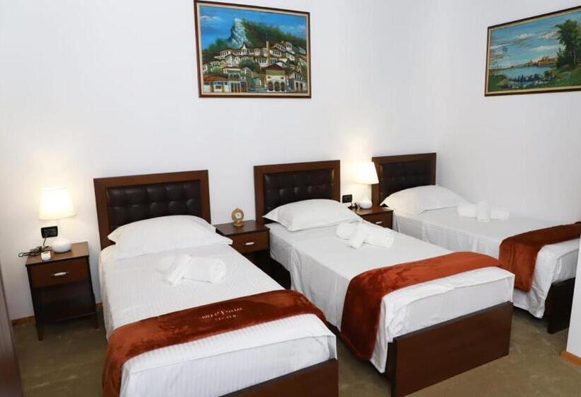 اتاق لوکس سه تخته, Villa Palma Center