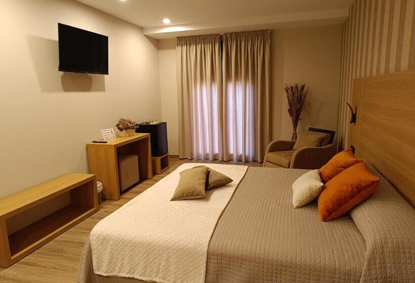 اتاق سوپریور, Praza Camelias