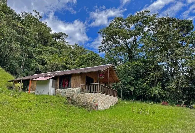 Huoneisto 2 Makuuhuonetta, Cabañas Jc