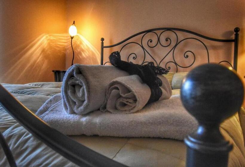 غرفة قياسية ثلاثية مزودة بشرفة, Bed And Breakfast Pieffe