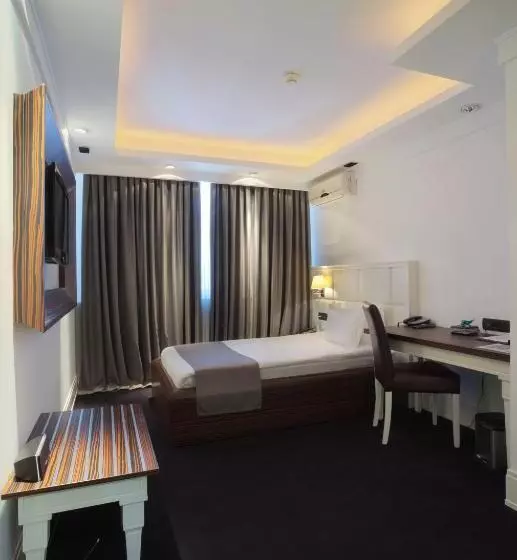 اتاق لوکس یک تخته, Garni Hotel Crystal