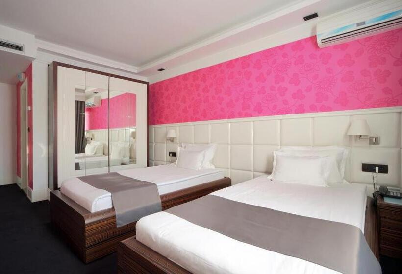 غرفة قياسية, Garni Hotel Crystal