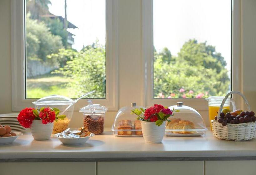 스탠다드 트리플 룸, Alkyonis