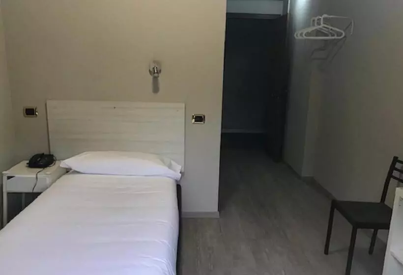 エコノミーシングルルーム, Hp Fly Hotel Bologna