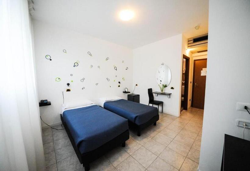 Номер Economy, Hp Fly Hotel Bologna