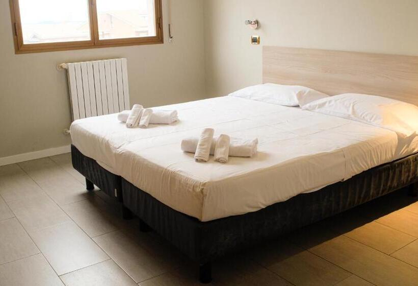 Трежместный Номер Economy, Hp Fly Hotel Bologna