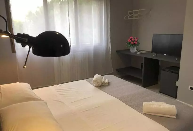 スタンダードルーム, Hp Fly Hotel Bologna