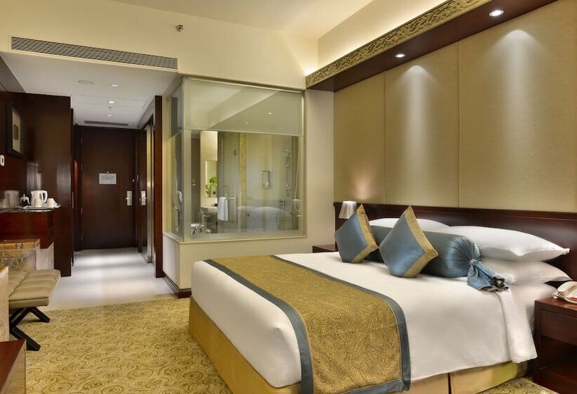 俱乐部房间, Crowne Plaza Ahmedabad City Centre, An Ihg
