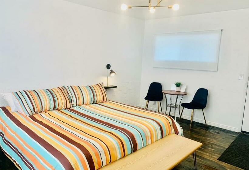 스탠다드 룸 킹사이즈 침대, Dragonfly Motor Lodge