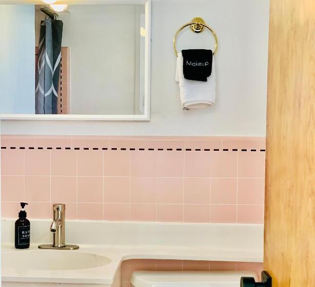 스탠다드 룸 킹사이즈 침대, Dragonfly Motor Lodge