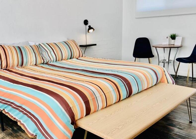 스탠다드 룸 킹사이즈 침대, Dragonfly Motor Lodge