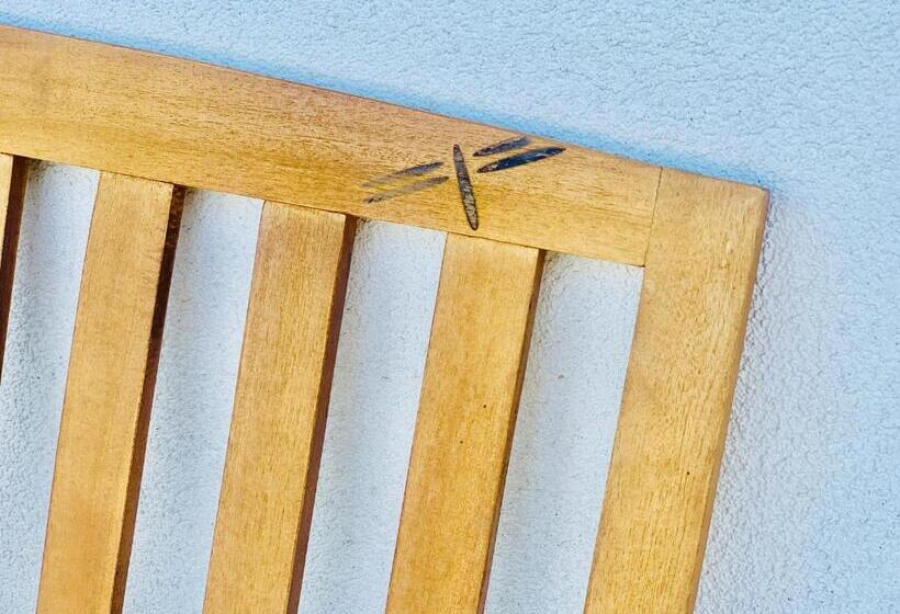 디럭스 스위트, Dragonfly Motor Lodge