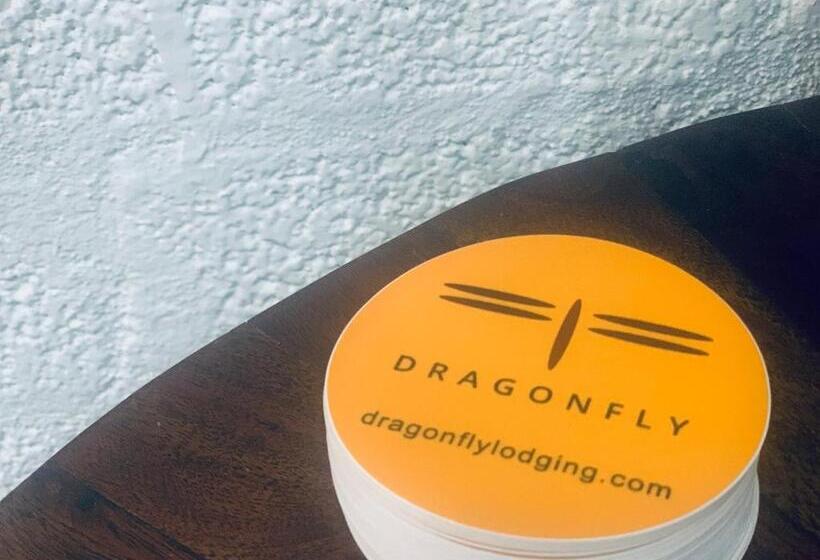 패밀리 룸, Dragonfly Motor Lodge