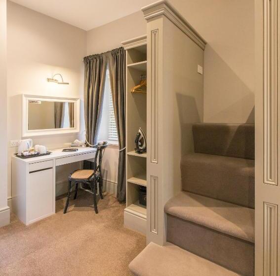 Семейный Номер, Silken Thomas Accommodation