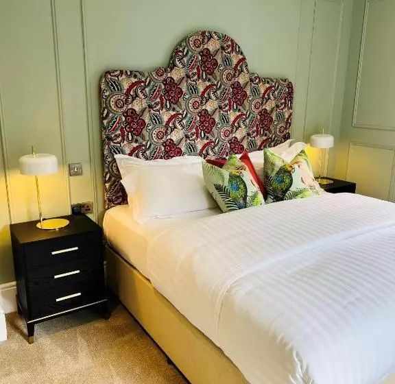 スーペリアールーム, Silken Thomas Accommodation