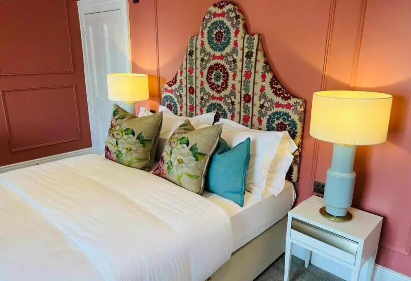 スーペリアールーム, Silken Thomas Accommodation