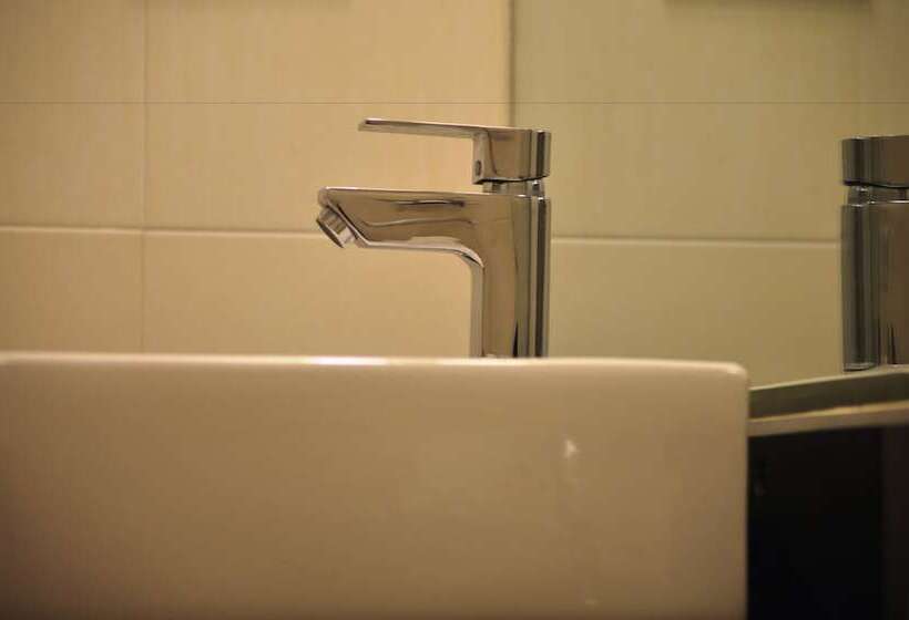 اتاق لوکس, Potala Guest House