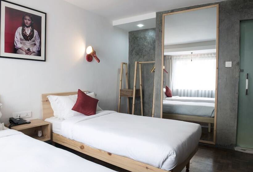 اتاق سوپریور, Potala Guest House