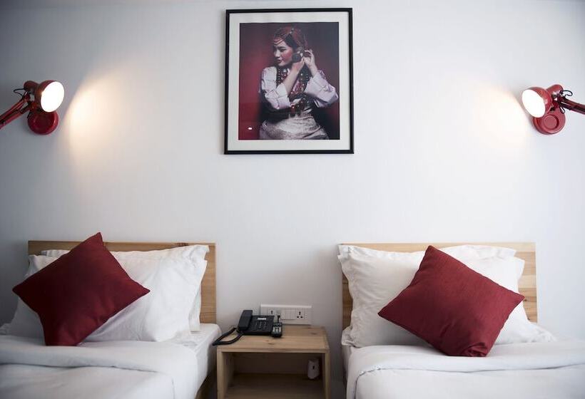 اتاق سوپریور, Potala Guest House