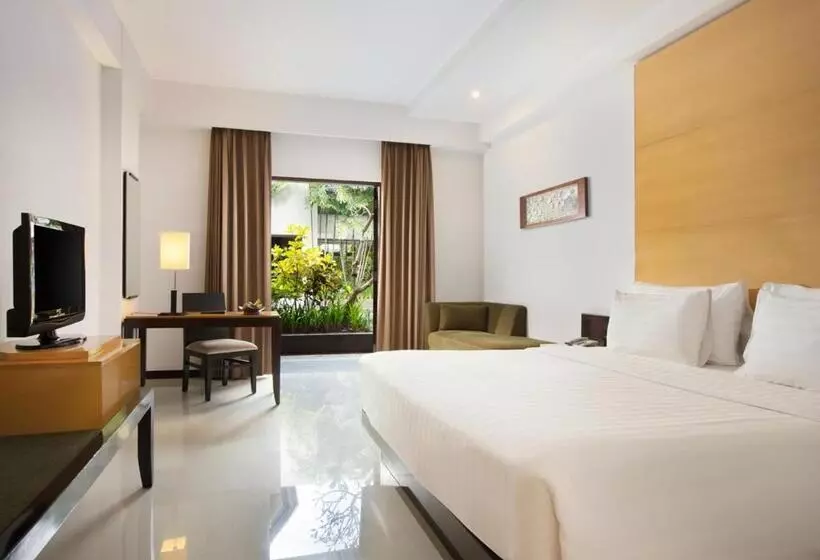 Quarto Premium, Santika Premiere Malang