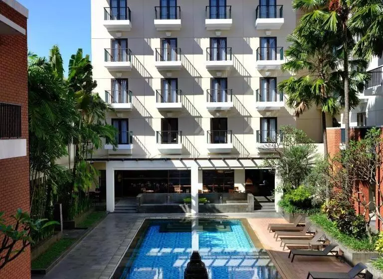 Quarto Premium, Santika Premiere Malang