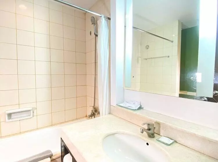 Quarto deluxe, Santika Premiere Malang
