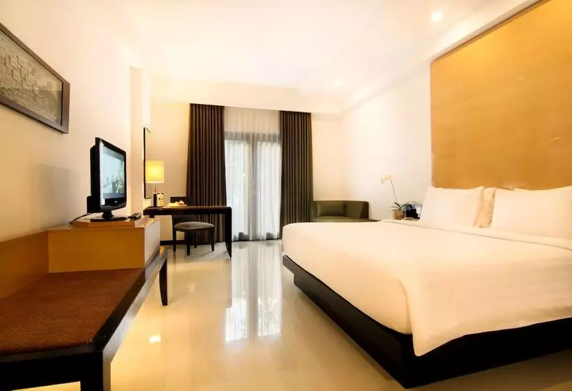 Quarto Premium, Santika Premiere Malang