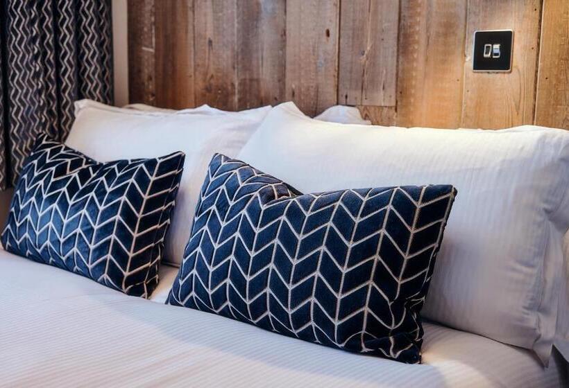 キャビン, The Black Lion Pub & Boutique Guesthouse