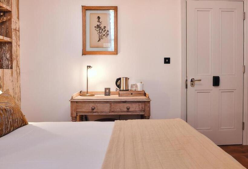 クラシックルーム, The Black Lion Pub & Boutique Guesthouse