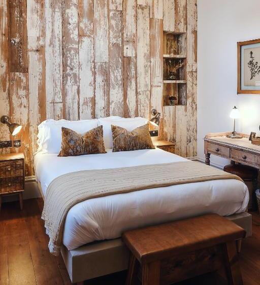 クラシックルーム, The Black Lion Pub & Boutique Guesthouse