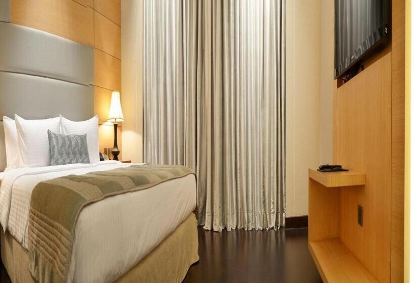 带大床的行政房间, The Umrao