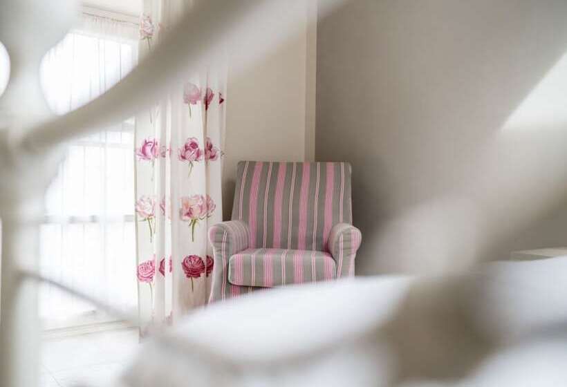 高级房间带漩涡浴缸, Spinerola Hotel In Cascina & Restaurant Uvaspina