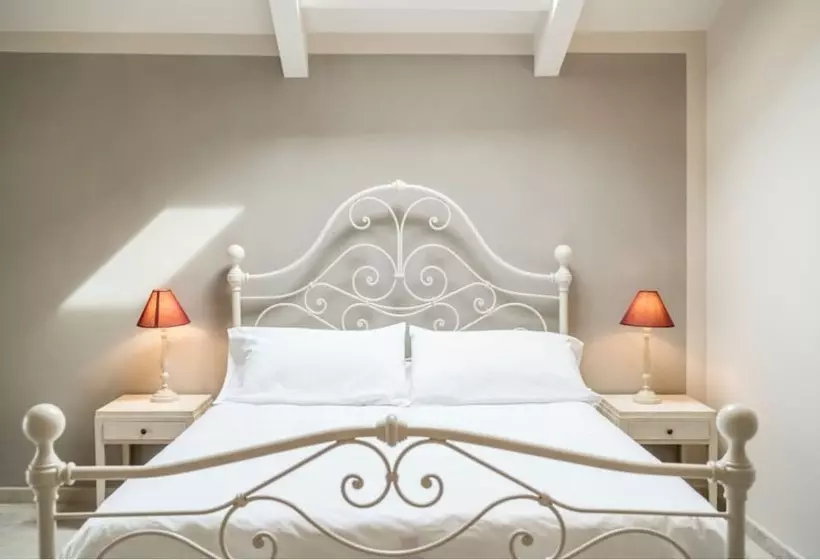 バスタブ付きスーペリアールーム, Spinerola Hotel In Cascina & Restaurant Uvaspina