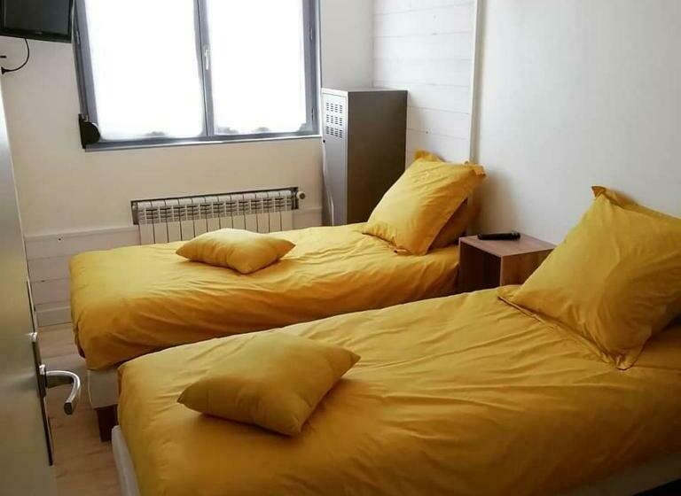 חדר משפחתי, Les Chambres Aux Portes De L Authie