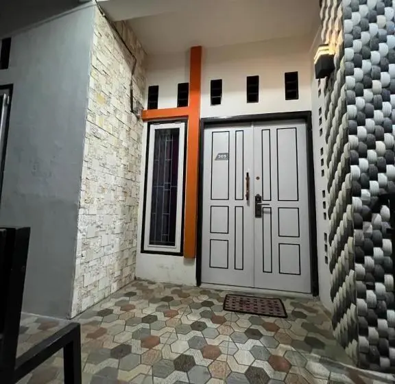 Perhehuone, Dnaiko Syariah