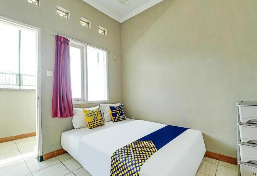 Номер Economy, Spot On 91135 Hanami Syariah