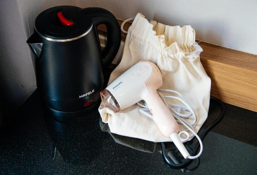 استودیوی استاندارد, Vst Punnawithi