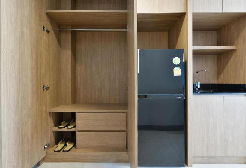 استودیوی استاندارد, Vst Punnawithi