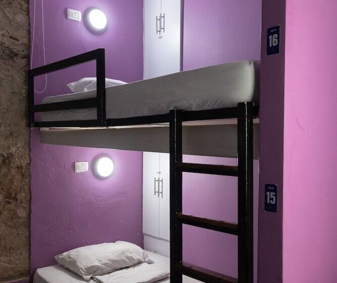 スタンダードルーム, Hostal Seven Nights Cartagena