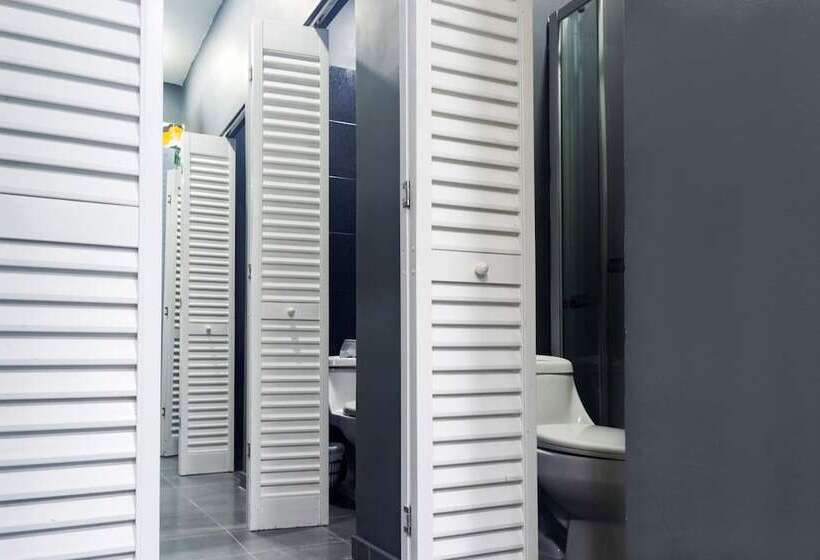 ルームシェアのワンベッド, Hostal Seven Nights Cartagena