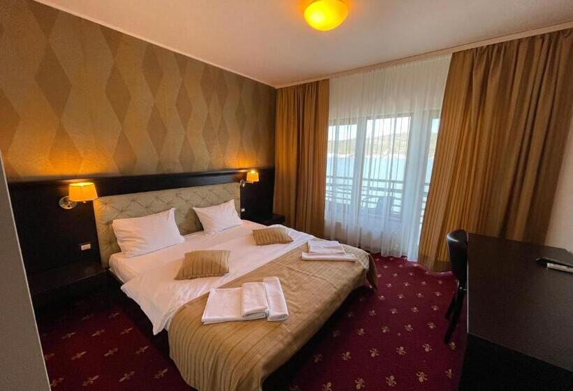 标准间, Melin Residence