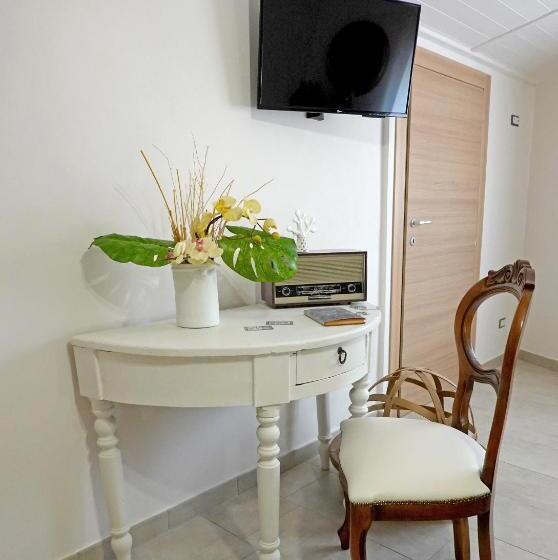 标准间, Gli Zii Di Sicilia