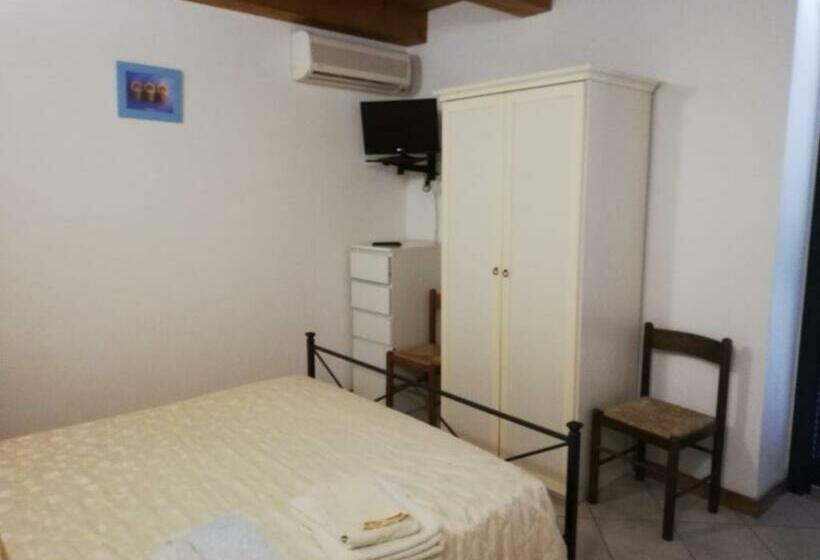 اتاق استاندارد با تخت بزرگ, Agriturismo Il Fienile