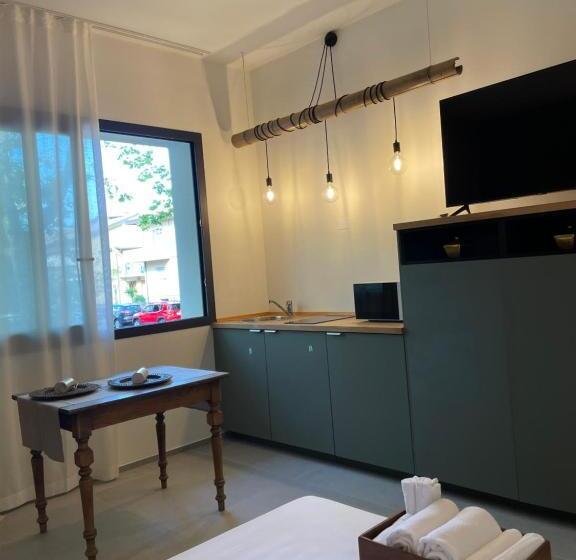 سوییت جونیور, Labotanica_casalounge