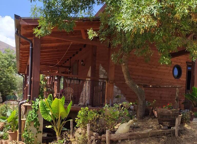 スタンダードルーム, Room In Casa Castiglia A Woodhouse With Beautiful View Close Madonie Park