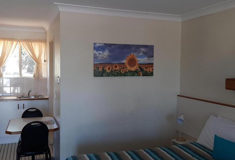 غرفة قياسية, Country Rose Motel Warwick