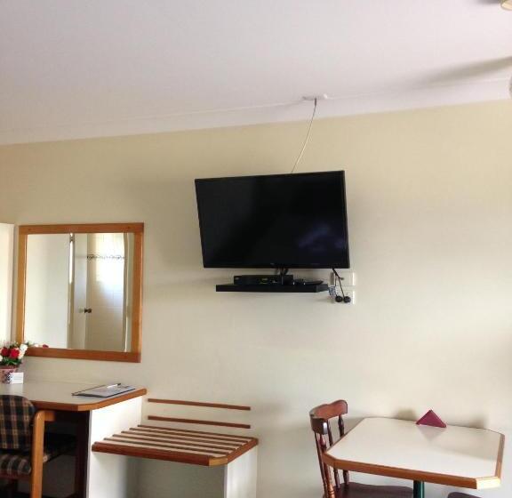 Номер Стандарт, Country Rose Motel Warwick