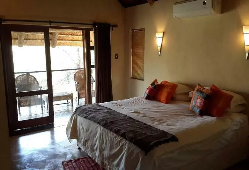 کلبه ییلاقی, Nkonyeni Lodge & Golf Estate