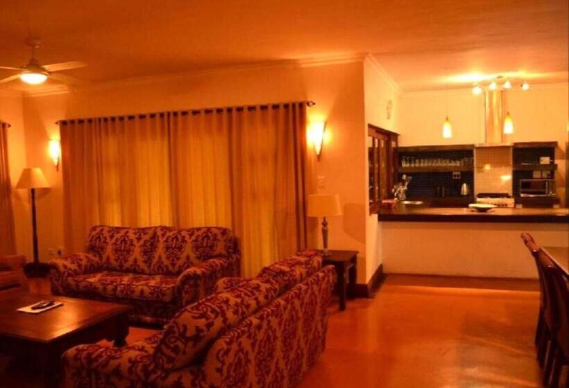 اتاق استاندارد با تخت بزرگ, Nkonyeni Lodge & Golf Estate